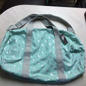 No Boundaries Duffle bag.